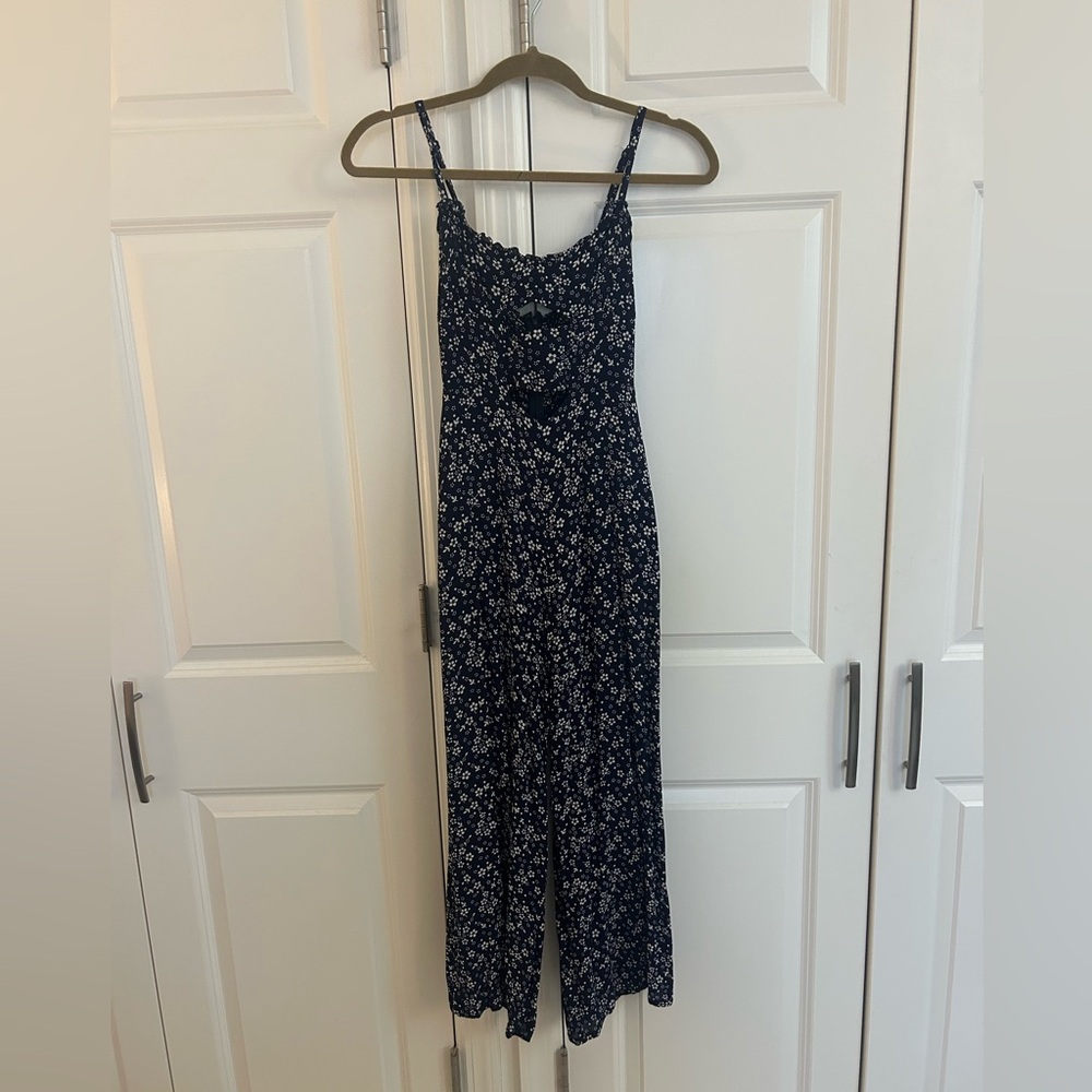 Reformation Fergie Jumpsuit in Navy Floral - Picture 5 of 10